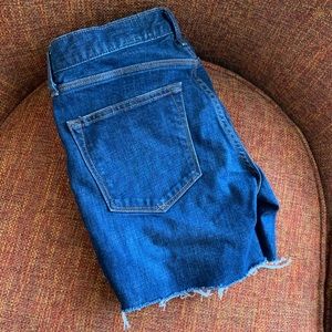🌟3/$9🌟Gap Sexy Boyfriend cut off shorts